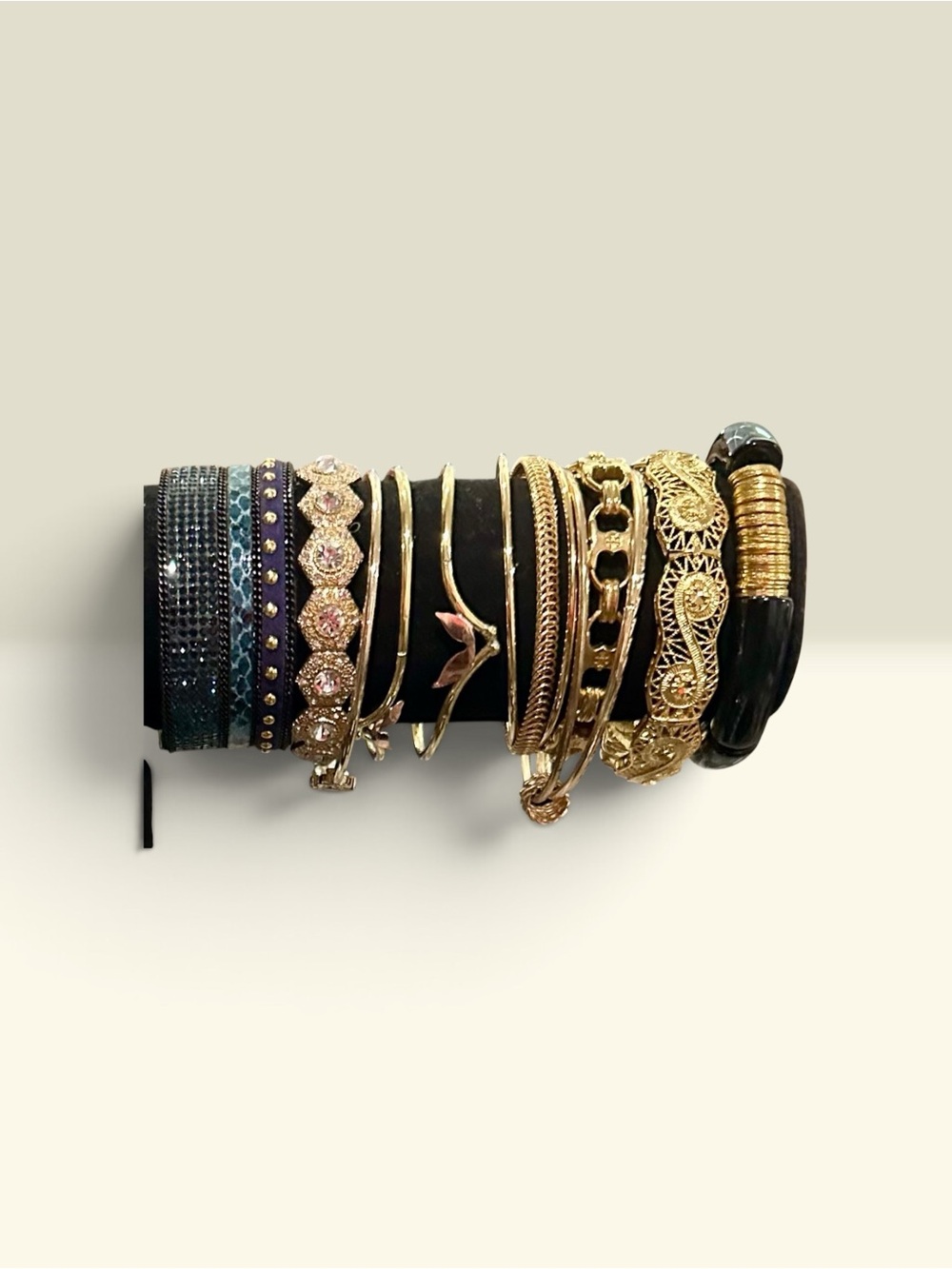 Signature Faith Boho Black Gold Bangle Bracelet Stack Set Mixed Media Rhinestone - Picture 3 of 4